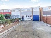 3 Bedrooms for rent in Hillshaw Crescent, Rochester ME2