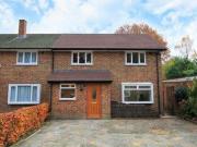 3 Bedrooms for rent in Windsor Way, Woking GU22