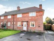 3 Bedrooms for sale in Tringham Close, Ottershaw,...