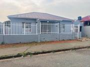3 bedrooms house available to let in.