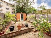 3 Bedrooms House for Rent in Haygreen Close | Foxtons
