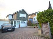 3 Bedrooms Link detached house for sale in Church Mount,...