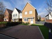 3 Bedrooms Link detached house for sale in Clayhill...