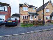 3 Bedrooms Link detached house for sale in Earls Lane,...