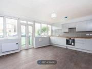 3 Bedrooms Maisonette for rent in Coleraine Road, London SE3