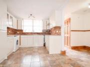 3 Bedrooms Maisonette for rent in Gulland Walk, London N1