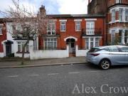 3 Bedrooms Maisonette for rent in Harpenden Road, London...