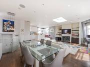 3 Bedrooms Maisonette for Rent in Harrington Road | Foxtons