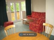 3 Bedrooms Maisonette for rent in Hever Close,...