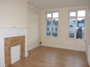 3 Bedrooms Maisonette for rent in London Road, East...