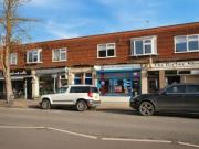 3 Bedrooms Maisonette for rent in The Broadway,...