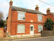 3 Bedrooms Maisonette for rent in Upper Hale Road, Upper...