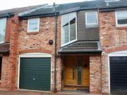 3 Bedrooms Mews house for rent in Gatcombe Mews,...