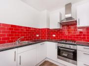 3 bedrooms, moments away from white city