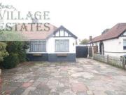3 Bedrooms Semi detached bungalow for rent in Old Farm...