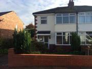 3 Bedrooms Semi detached bungalow for rent in Park Road,...
