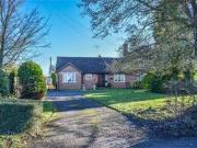 3 Bedrooms Semi detached bungalow for sale in Barnston,...