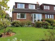 3 Bedrooms Semi detached bungalow for sale in Beechfield...