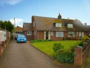 3 Bedrooms Semi detached bungalow for sale in Castle...