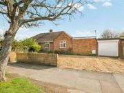 3 Bedrooms Semi detached bungalow for sale in Haylands...