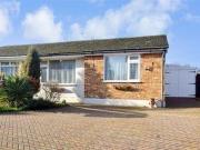 3 Bedrooms Semi detached bungalow for sale in Park Way,...