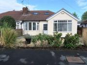 3 Bedrooms Semi detached bungalow for sale in Southleigh...