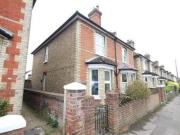 3 Bedrooms Semi detached house for rent in Artillery...