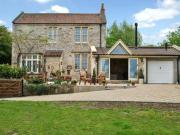 3 Bedrooms Semi detached house for rent in Beach,...