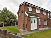 3 Bedrooms Semi detached house for rent in Besford Road,...