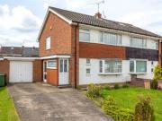 3 Bedrooms Semi detached house for rent in Bramley...