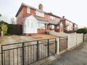 3 Bedrooms Semi detached house for rent in Broom Road,...