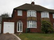 3 Bedrooms Semi detached house for rent in Buchanan...