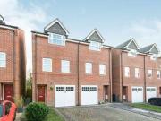 3 Bedrooms Semi detached house for rent in Chineham,...