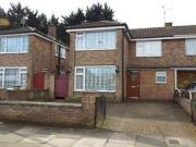 3 Bedrooms Semi detached house for rent in Clydesdale...