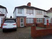 3 Bedrooms Semi detached house for rent in Cranford...