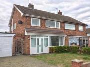 3 Bedrooms Semi detached house for rent in Cromwell...