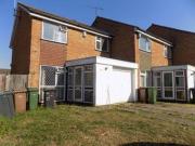 3 Bedrooms Semi detached house for rent in Erin Close,...