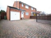 3 Bedrooms Semi detached house for rent in Fearnville...