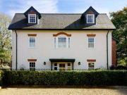 3 Bedrooms Semi detached house for rent in Forrest...