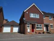 3 Bedrooms Semi detached house for rent in Giffard Lane,...