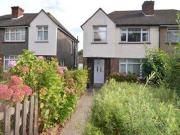 3 Bedrooms Semi detached house for rent in Great...