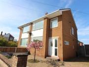3 Bedrooms Semi detached house for rent in Hawthorne...