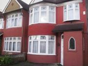 3 Bedrooms Semi detached house for rent in Hedge Lane,...
