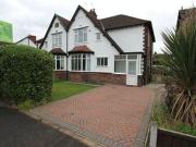 3 Bedrooms Semi detached house for rent in Heywood Road,...