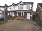 3 Bedrooms Semi detached house for rent in Hounslow...