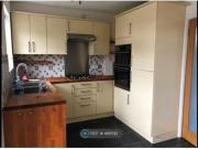 3 Bedrooms Semi detached house for rent in Ilford,...
