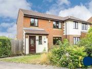 3 Bedrooms Semi detached house for rent in Kidd Close,...