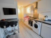 3 Bedrooms Semi detached house for rent in Lilac Road,...