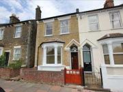 3 Bedrooms Semi detached house for rent in Linden Grove,...