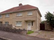 3 Bedrooms Semi detached house for rent in Llanerch...